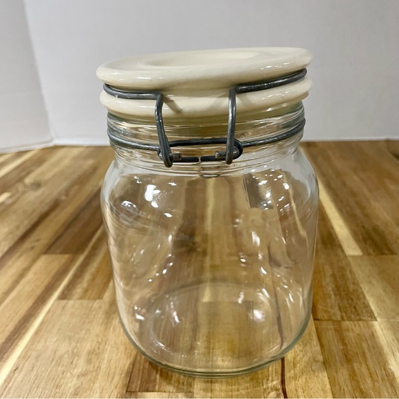 Unique Anchor Hocking Clear Jar Canister With Wire Clamp & Cream Ceramic Lid VTG - Picture 2 of 9